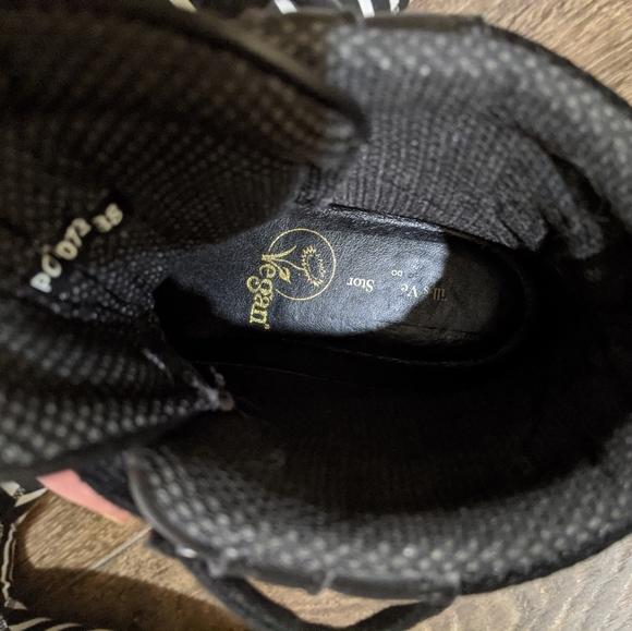 Will's Vegan leather Sneaker Black high top 'Chicago' style LIKE NEW 7.5 Euro 38 - Picture 3 of 8